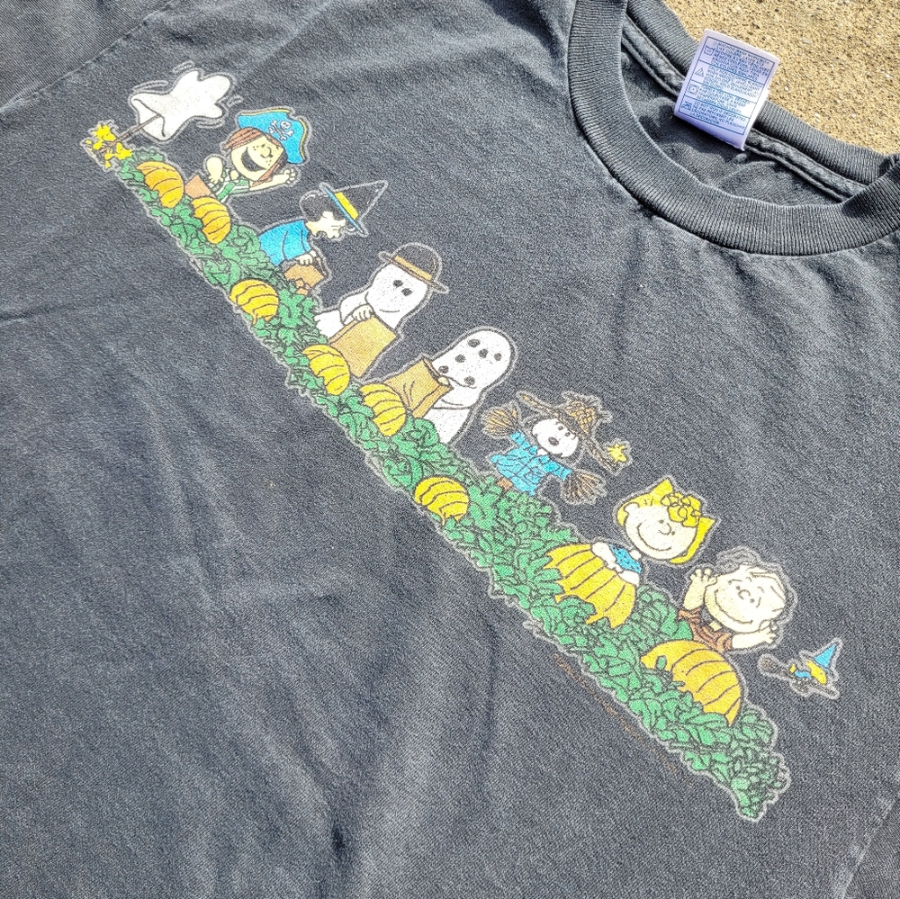 Vintage Peanuts Halloween Tee